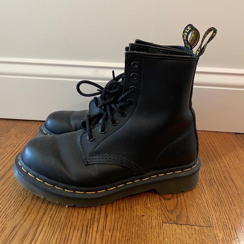 Dr. Martens 1460 Smooth Leather Boots